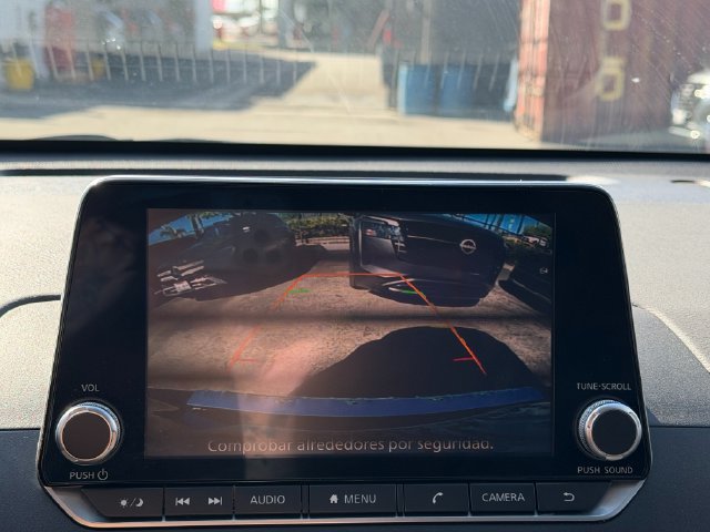Used 2022 Nissan Altima 2.5 SV w/ SV Premium Package FWD image 22