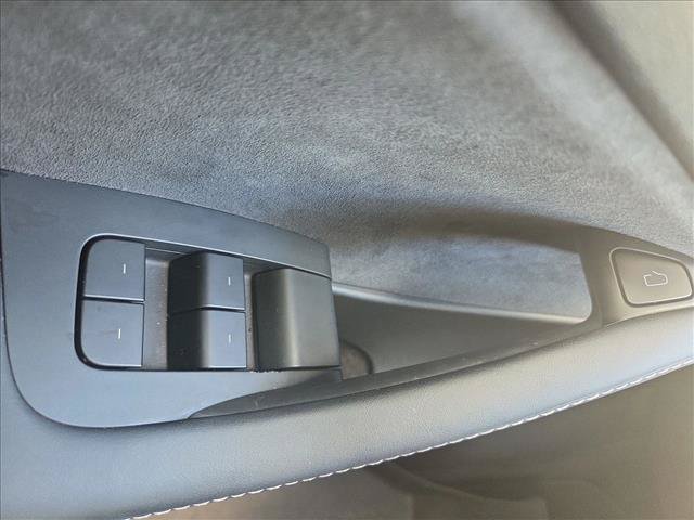 Used 2025 Tesla Model Y Long Range AWD/4WD image 12