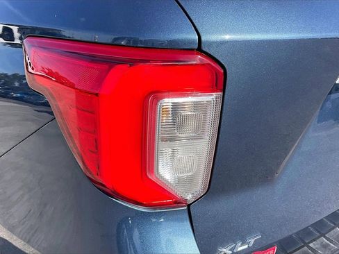 Used 2020 Ford Explorer XLT image 20