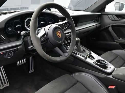Certified 2022 Porsche 911 GT3 RWD image 5