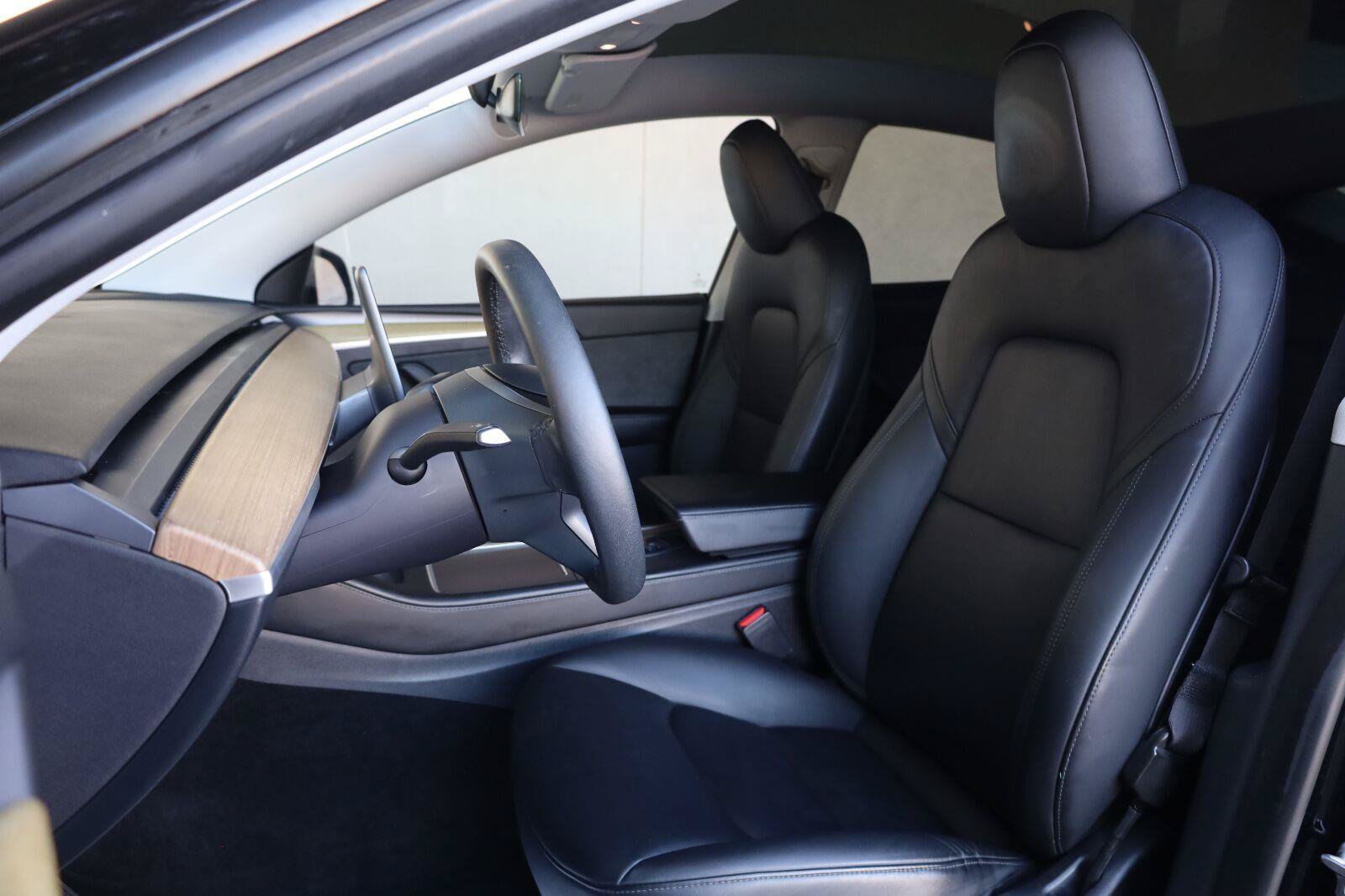 Used 2023 Tesla Model Y Long Range AWD/4WD image 17
