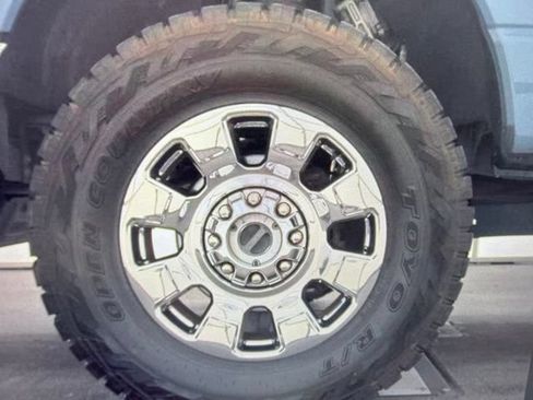 Used 2023 Ford F250 Lariat w/ Lariat Ultimate Package AWD/4WD image 14