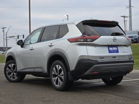 Certified 2023 Nissan Rogue SV image 18