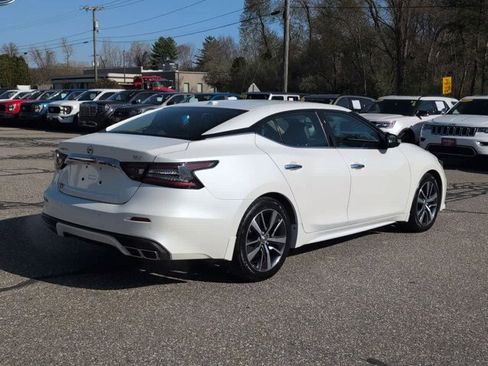 Used 2020 Nissan Maxima 3.5 SV w/ Floor Mat Group FWD image 3