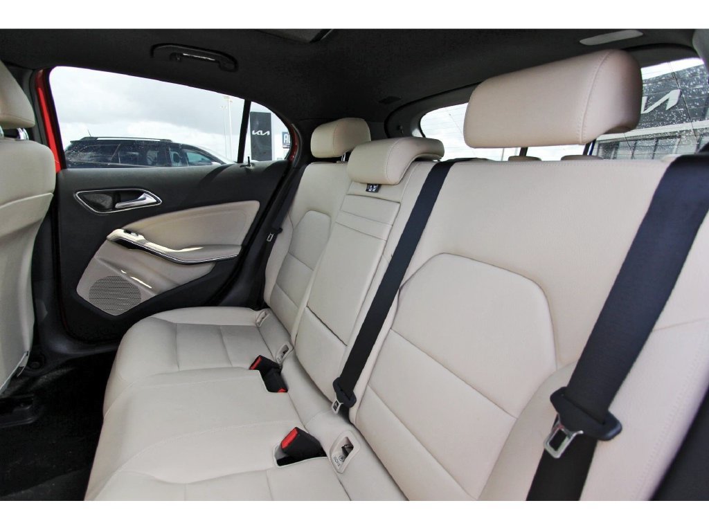 Used 2018 Mercedes-Benz GLA 250 w/ Premium Package image 33