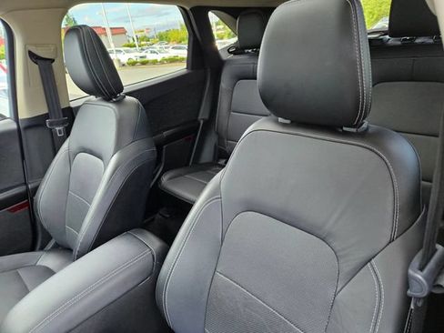 Used 2020 Ford Escape Titanium AWD/4WD image 18