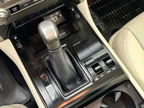 Used 2020 Lexus GX 460 Premium w/ Premium Package image 16