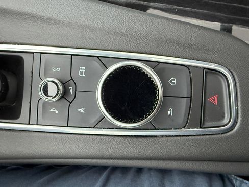 Certified 2021 Cadillac Escalade ESV Sport w/ Driver Assist Tech Package image 33