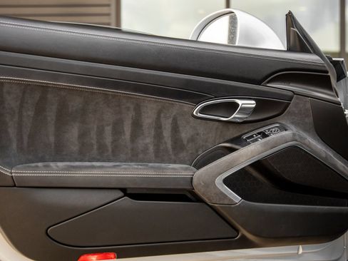Certified 2016 Porsche 911 GT3 RWD image 27