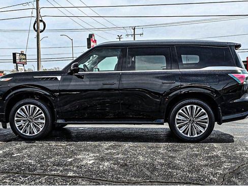 New 2026 INFINITI QX80 Luxe image 8