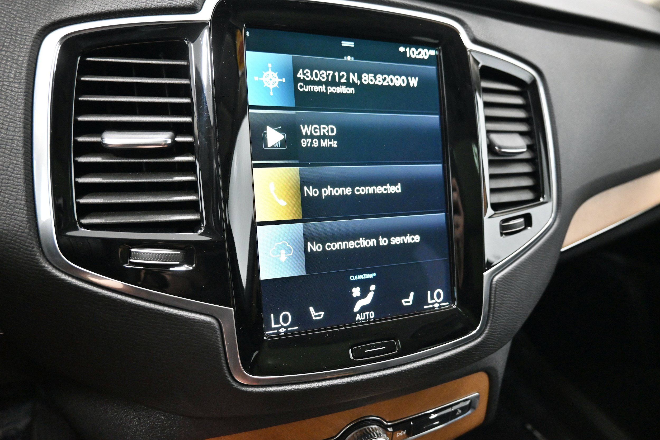 Used 2021 Volvo XC90 T6 Momentum w/ Protection Package Premier AWD/4WD image 10