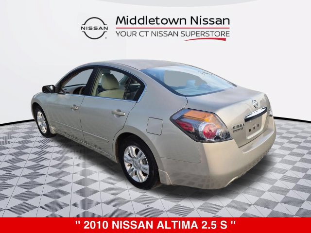 Used 2010 Nissan Altima 2.5 S w/ Convenience Pkg FWD image 5
