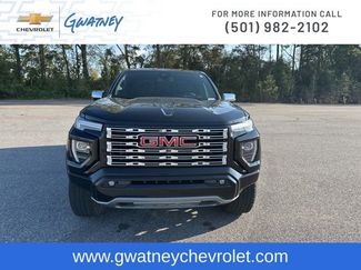 Used 2025 GMC Canyon Denali video 2