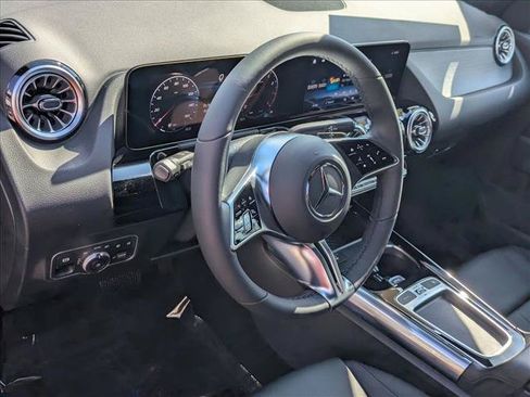 Used 2026 Mercedes-Benz GLA 250 image 3