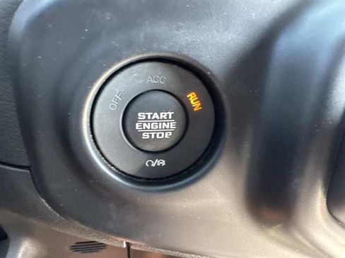 Used 2022 Jeep Wrangler Unlimited Sport AWD/4WD image 15