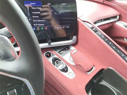 Used 2022 Chevrolet Corvette Stingray Premium Cpe w/ Z51 Performance Package image 13