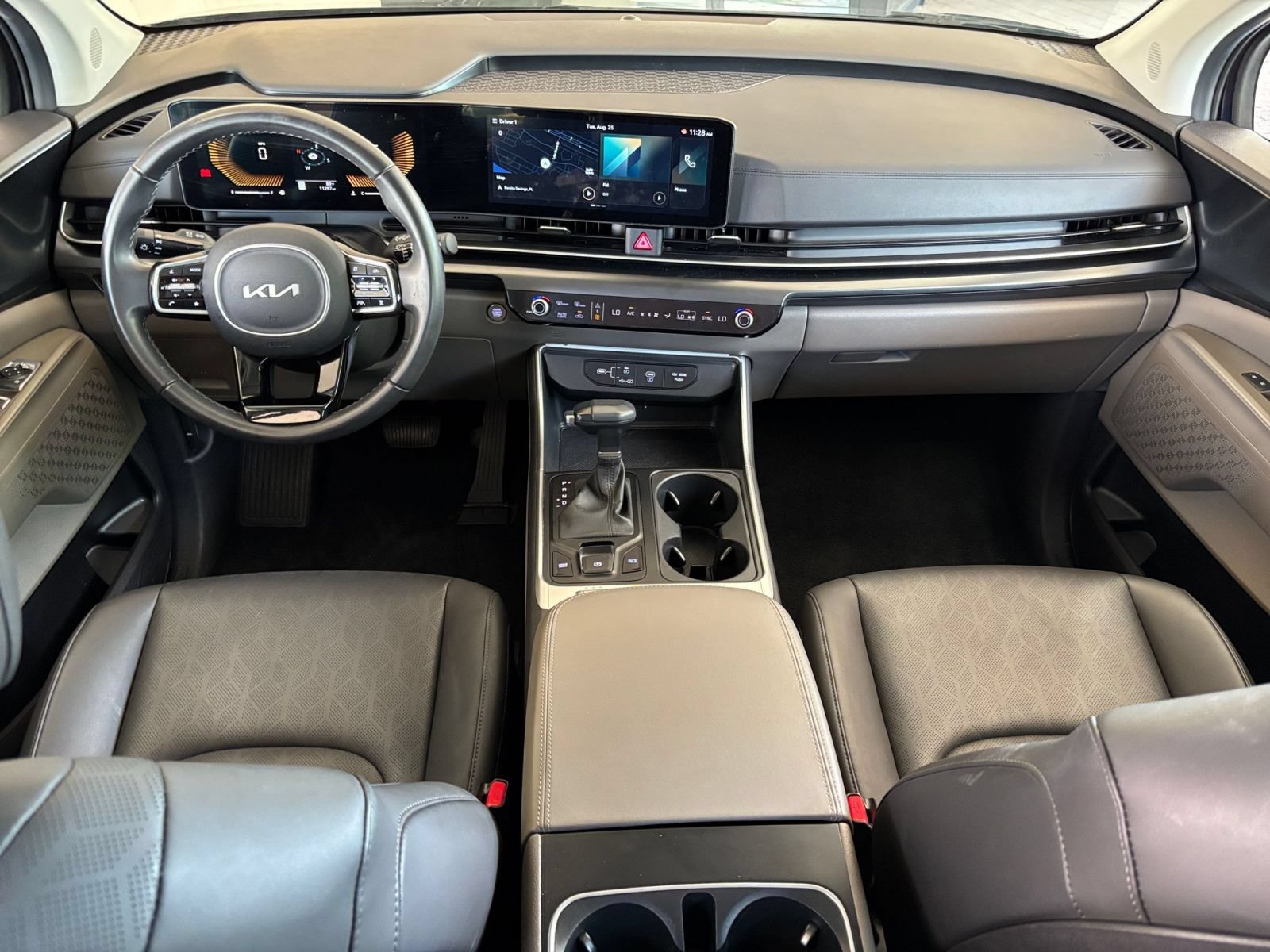 Used 2026 Kia Carnival FWD image 35