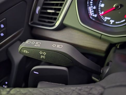 Used 2025 Audi Q5 2.0T Premium image 18