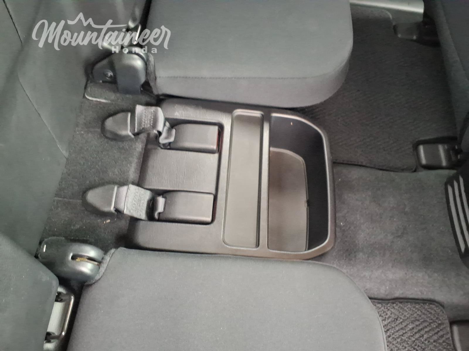 Used 2016 Toyota Tacoma SR5 RWD image 21