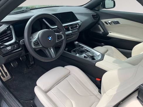 Used 2026 BMW Z4 M40i w/ Premium Package RWD image 10
