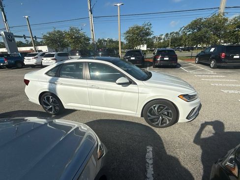 Certified 2026 Volkswagen Jetta SEL FWD image 11