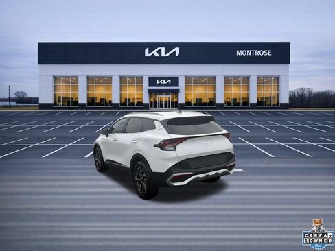 Certified 2025 Kia Sportage EX AWD/4WD image 8