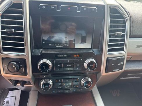 Used 2018 Ford F250 King Ranch w/ King Ranch Ultimate Package AWD/4WD image 12