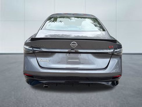Used 2026 Nissan Sentra SR w/ Floor Mat Package FWD image 3