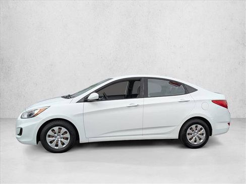 Used 2016 Hyundai Accent SE FWD image 2