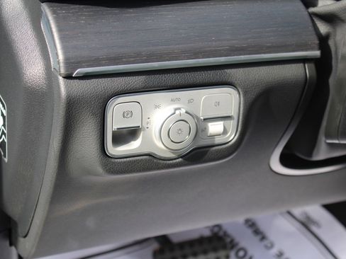 Certified 2023 Mercedes-Benz GLS 580 4MATIC image 15