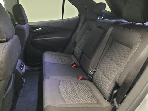 Used 2020 Chevrolet Equinox LT FWD image 18