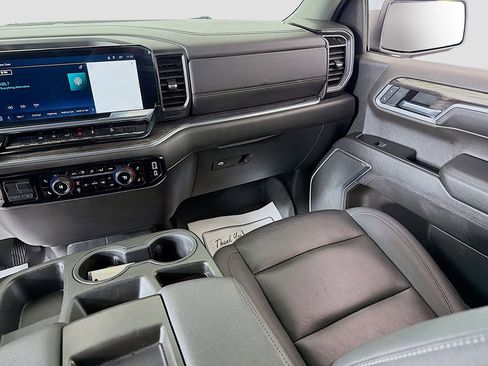 Used 2024 Chevrolet Silverado 1500 LTZ image 25