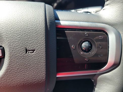 New 2025 Nissan Armada SL w/ Captain's Chari Seat Package image 20