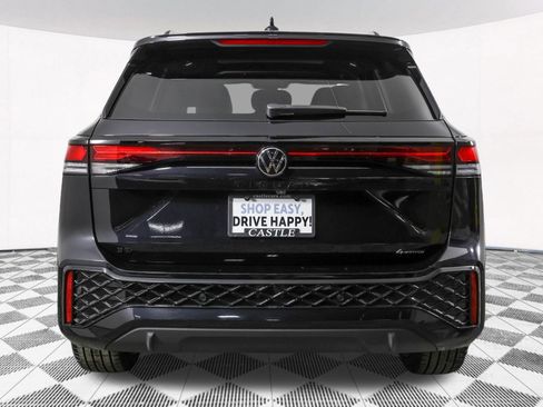 Used 2025 Volkswagen Tiguan SE R-Line AWD/4WD image 16