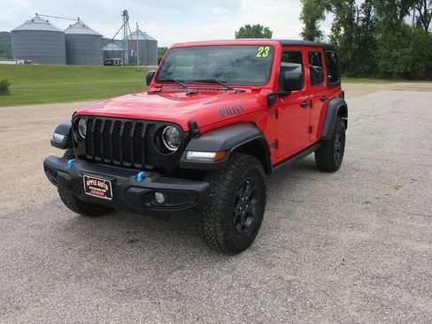 Used 2023 Jeep Wrangler Unlimited w/ Cold Weather Group AWD/4WD image 1