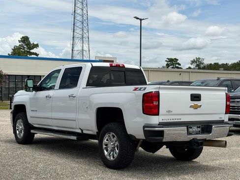 Used 2019 Chevrolet Silverado 2500 LTZ w/ Duramax Plus Package AWD/4WD image 5