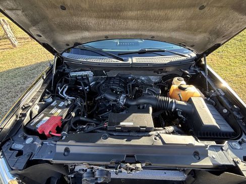 Used 2011 Ford F150 XLT w/ XLT Chrome Pkg image 23