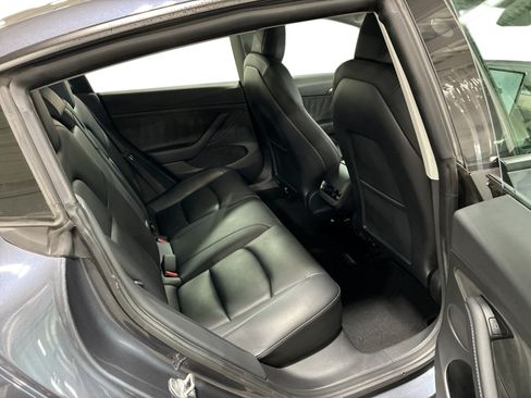 Certified 2022 Tesla Model 3 Long Range AWD/4WD image 11