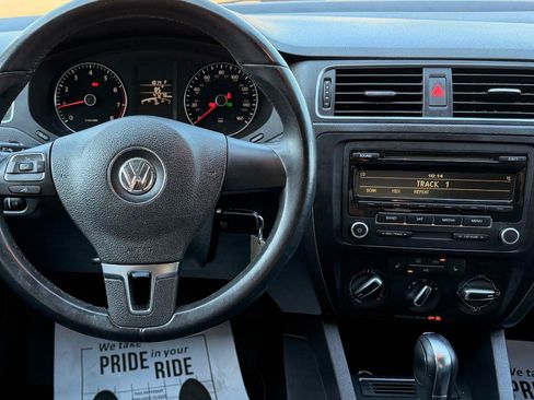 Used 2014 Volkswagen Jetta SE FWD image 10