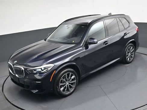 Used 2023 BMW X5 xDrive40i w/ M Sport Package image 30