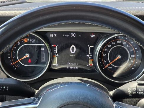 Used 2021 Jeep Wrangler Unlimited Sahara AWD/4WD image 7