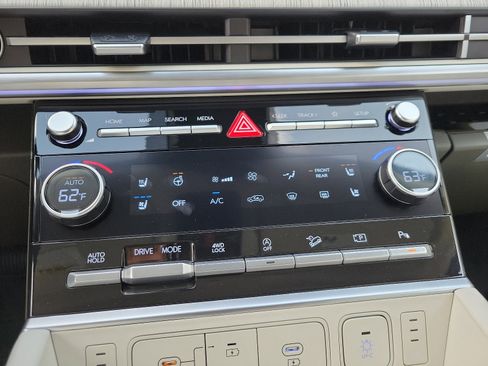 Used 2024 Hyundai Santa Fe Calligraphy image 13