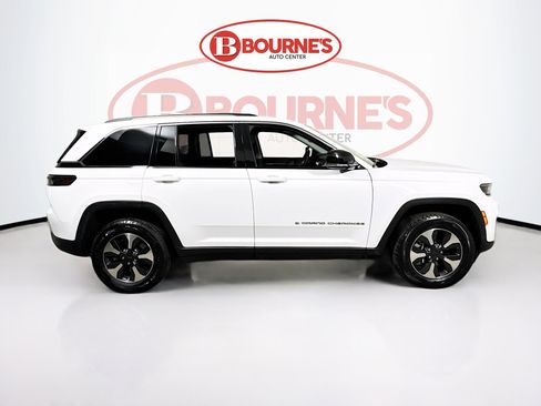 Used 2023 Jeep Grand Cherokee 4WD 4xe image 13