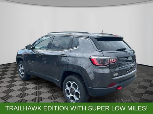 Used 2022 Jeep Compass Trailhawk w/ Trailhawk Convenience Group AWD/4WD image 3