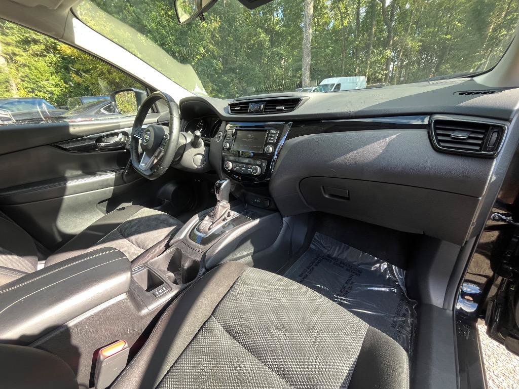 Used 2021 Nissan Rogue Sport SV FWD image 39
