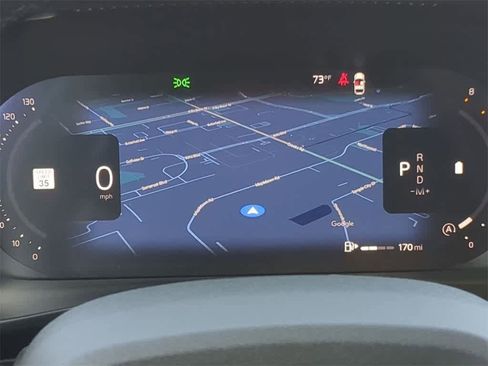 Used 2026 Volvo XC40 B5 Plus w/ Protection Package Premier image 31