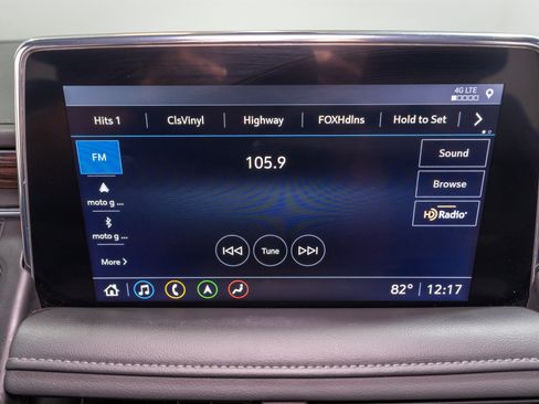 Used 2021 Chevrolet Suburban LT w/ Rear Media and Nav Package RWD image 17