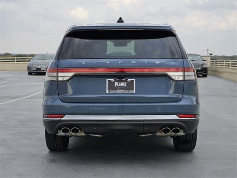 New 2026 Lincoln Aviator Premiere image 6