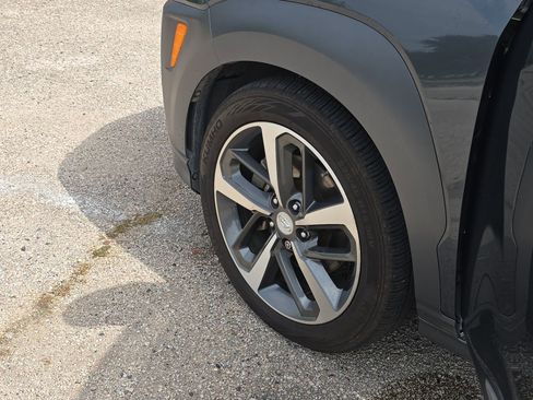 Used 2018 Hyundai Kona Limited FWD image 10