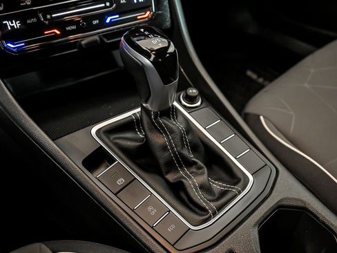 Used 2025 Volkswagen Jetta Sport FWD image 19